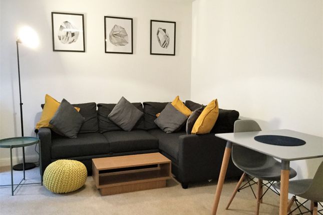 Flat to rent in Warstone Lane, Birmingham