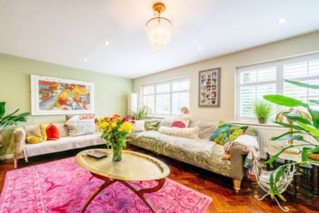 Thumbnail Detached house to rent in York Close, Kings Langley
