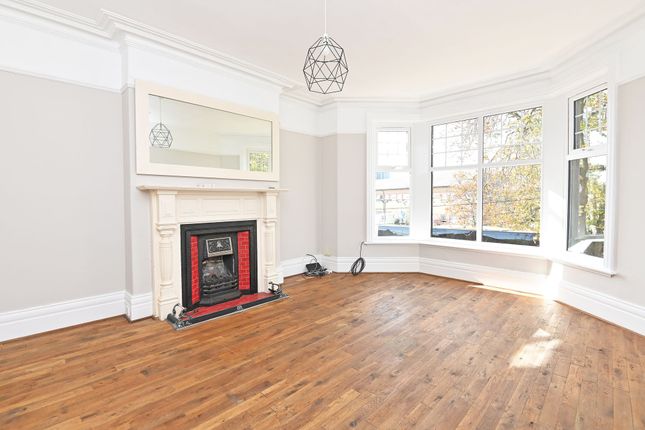 Flat 2, 19 Lancaster Park Road, Harrogate photo 2