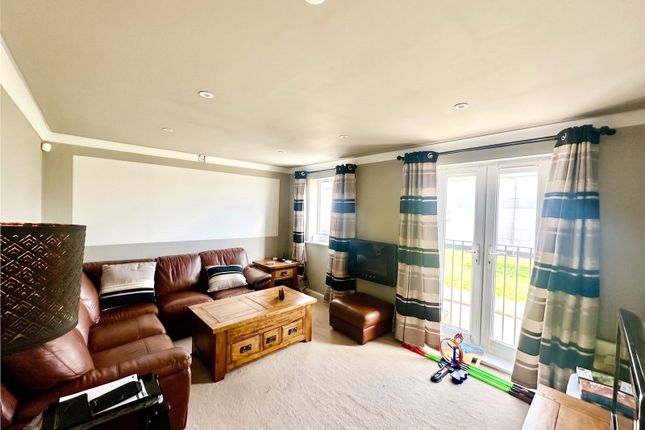 3, Greenock Crescent, Wolverhampton photo 3