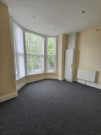 Flat to rent in Kingsland Road, Tranmere, Birkenhead