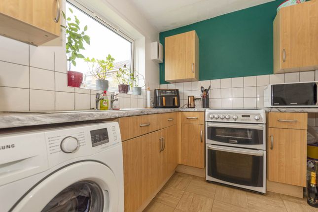 95, Harwood Road, Norwich photo 4