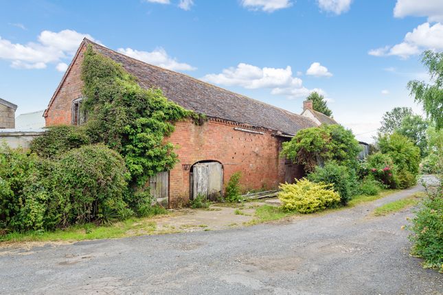 Thumbnail Barn conversion for sale in Purshall Green, Droitwich