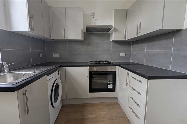 38, Longmore Ave, Barnet photo 3