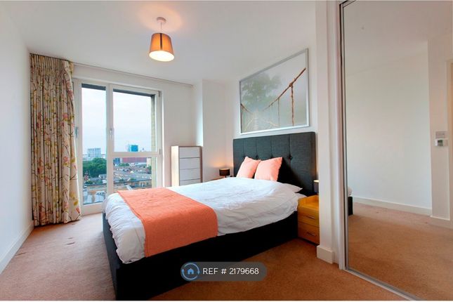 Flat, Marner Point Jefferson Plaza, London photo 3