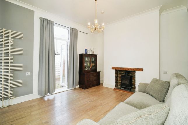 54, Kershaw Street, Oldham photo 2
