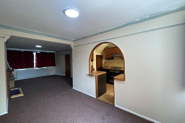 7 Exmouth Road, HAYES photo 4