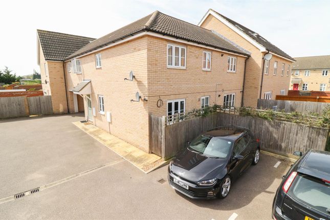 Flat for sale in Spearmint Way, Red Lodge, Bury St. Edmunds