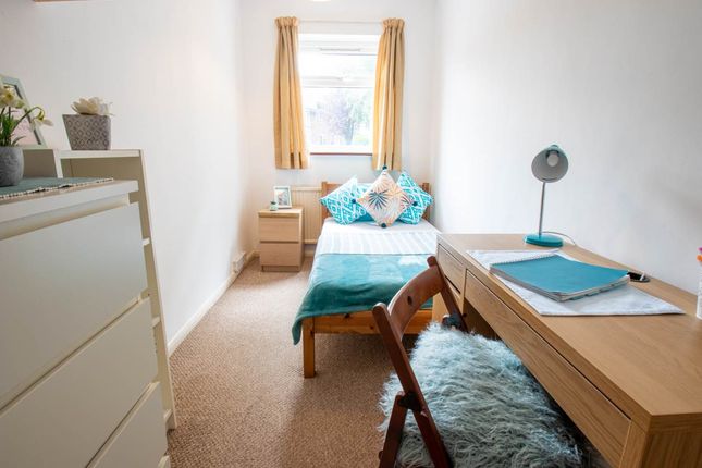 Room to rent in River Street, Gillingham, Kent