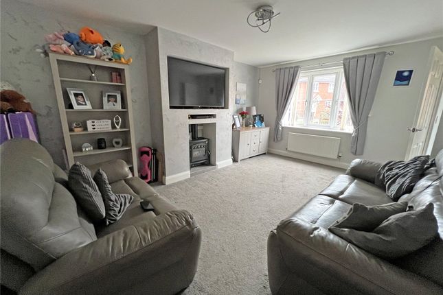 42, Birchwood Close, Telford photo 2