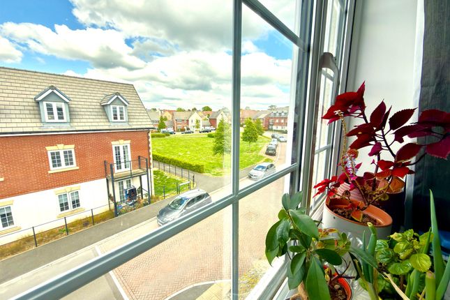 65, Ampthill Way, Faringdon photo 2