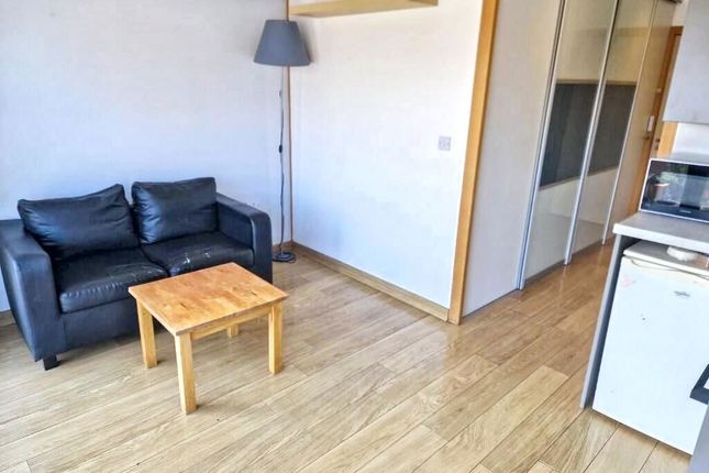 1-bed flat on Apartment 313, Citispace South,, 11 Regent Street, Leeds, £45,000