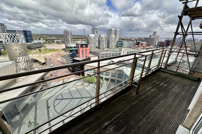 Flat for sale in Imperial Point, The Quays, Salford