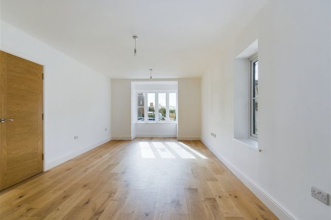 Town house for sale in Sompting, Lancing