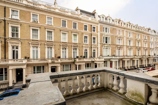 Flat 3, 38, Clanricarde Gardens, London photo 4