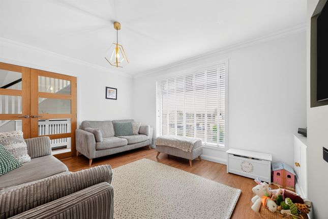 36, Bellsmyre Avenue, Dumbarton photo 3