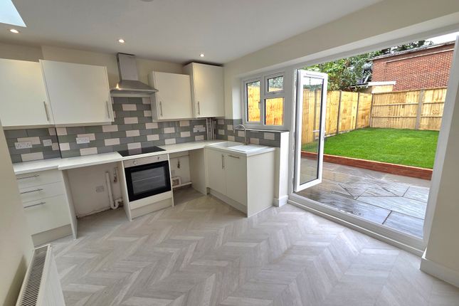 38, Zetland Road, GOSPORT photo 2
