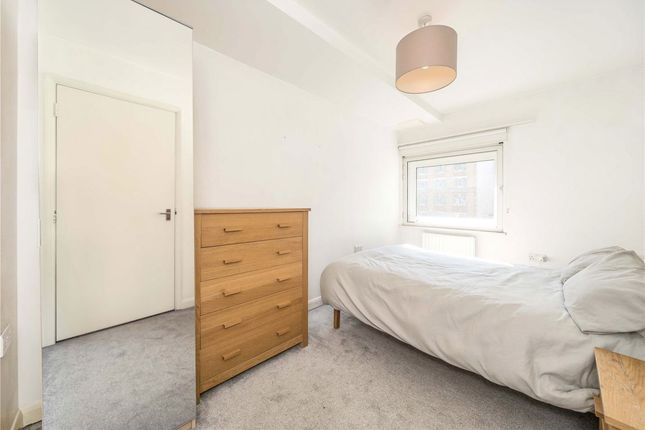 Flat 276, Atwood House, London photo 3
