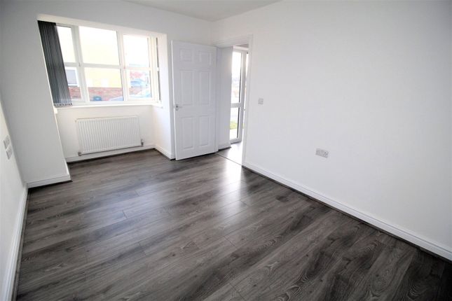38, Briars Lane, Doncaster photo 3