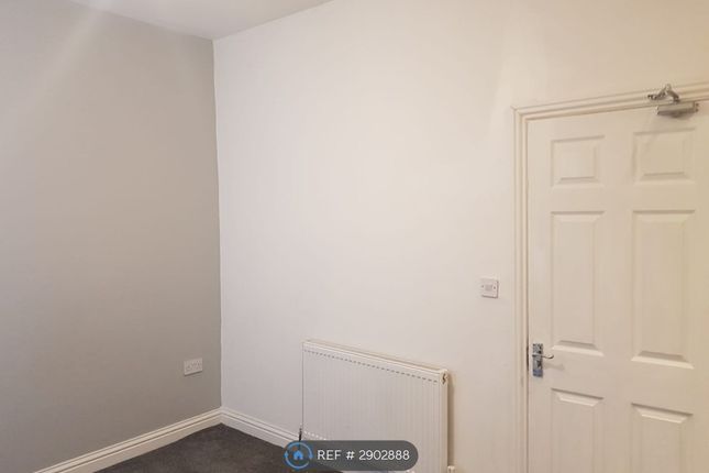 Waterloo Road, Blackpool photo 2