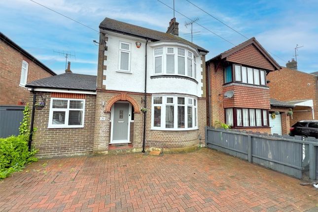 Thumbnail Detached house for sale in Canesworde Road, Dunstable