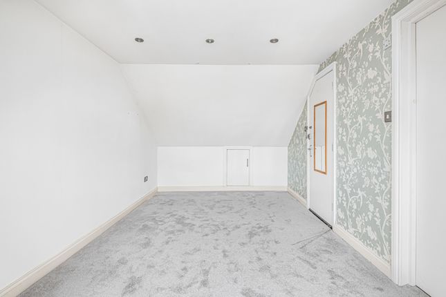 51B, Saxon Road, London photo 4