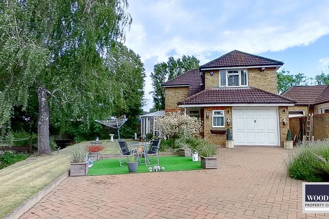 Thumbnail Detached house for sale in Southbrook Drive, Cheshunt