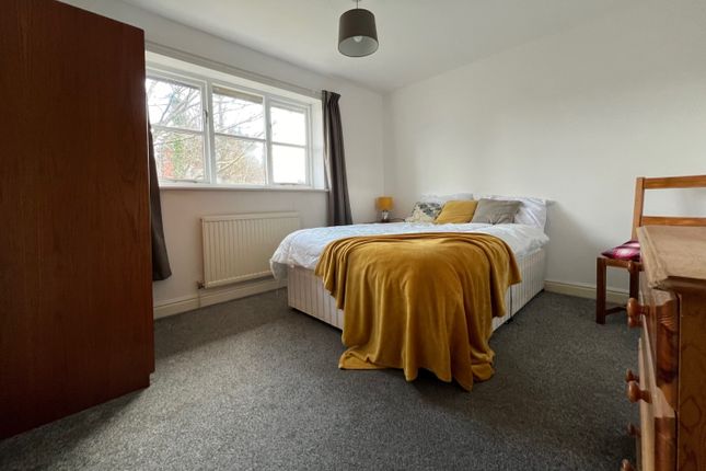 Thumbnail Room to rent in Turnpike Close, Worcester