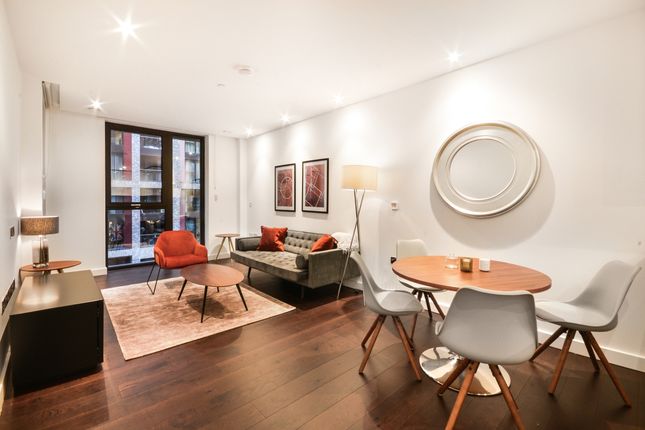 Thumbnail Flat for sale in Charles Clowes Walk, London