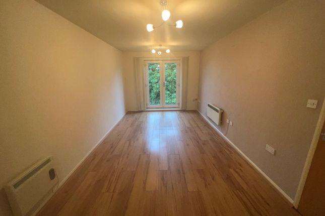 14, Lever Court, Blackburn photo 3