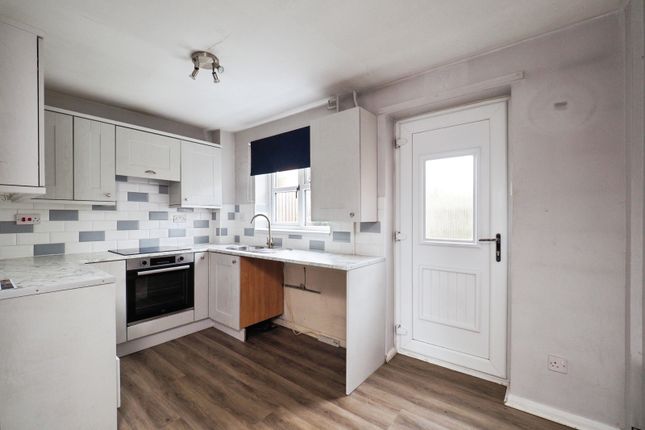 93, Brendon Grove, Nottingham photo 3
