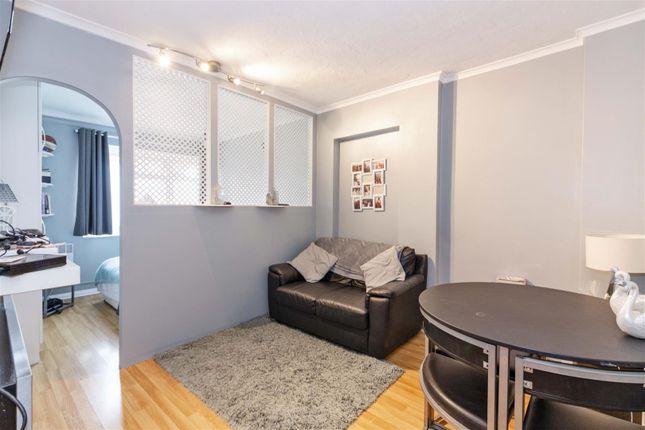 Thumbnail Flat for sale in Bruce Avenue, Worthing