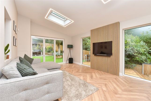 Papion Grove Walderslade, Chatham photo 3