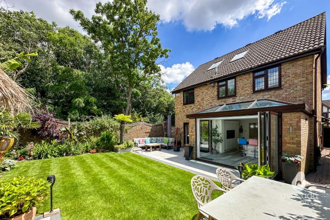 10, Wickford Way, Reading photo 3