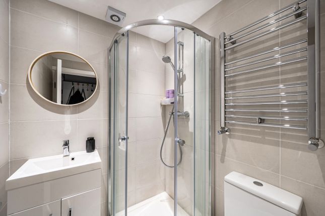 Flat 3, 155, Broadhurst Gardens, London photo 5
