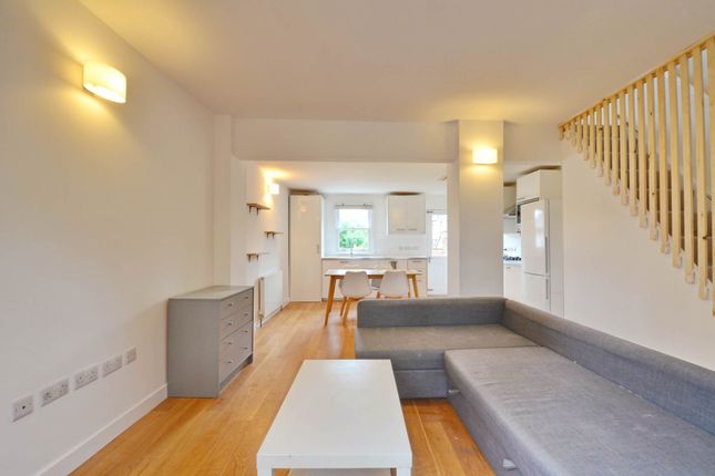 End terrace house to rent in Wellington Lane, Montpelier