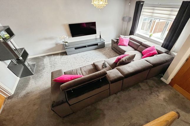 2, Naylors Terrace, Bolton photo 2