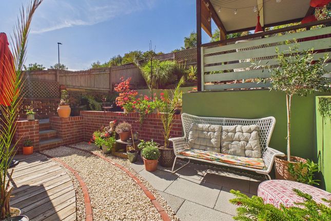 2 Hedgerow Close, Crediton photo 4