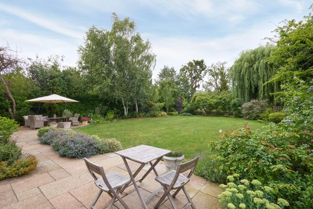 24 Queen Edith's Way 0408250046.Jpg