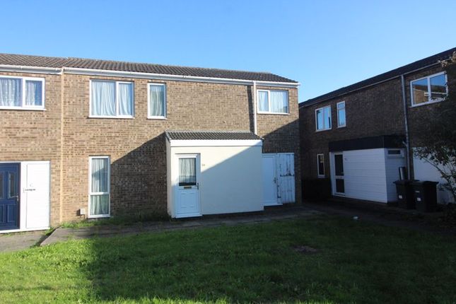 Terraced house for sale in Winchester Gardens, Luton