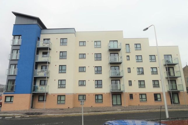 Thumbnail Flat to rent in Bellfield Street, Dundee