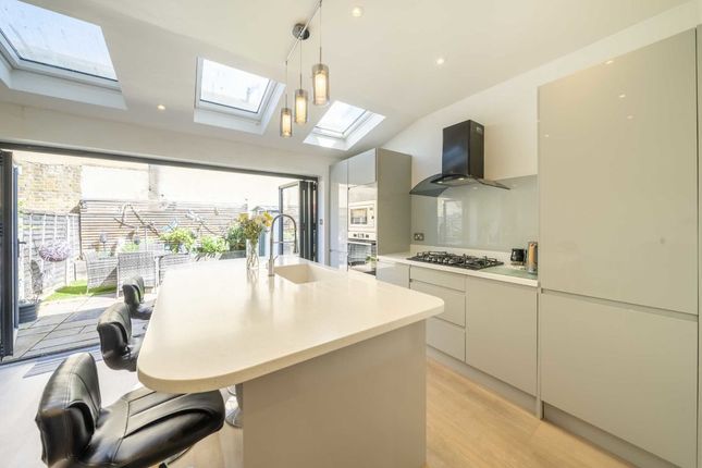 Property for sale in Playford Road, London