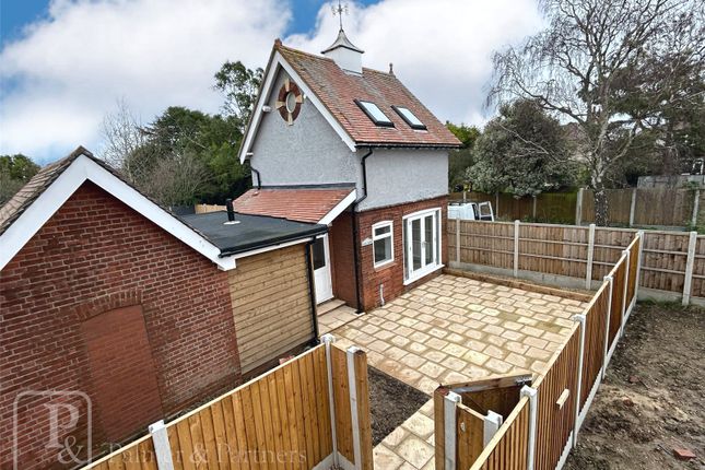 Thumbnail Flat for sale in Connaught Gardens East, Clacton-On-Sea, Essex