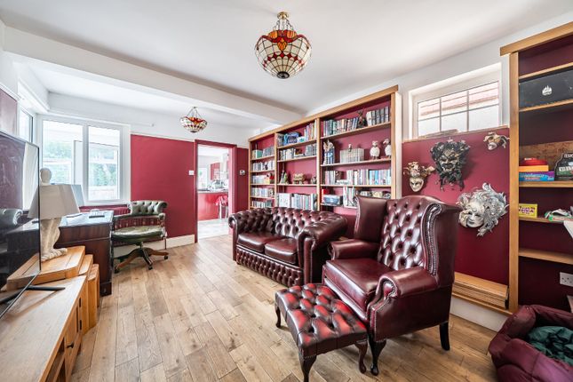 11, Lent Rise Road, Taplow photo 2