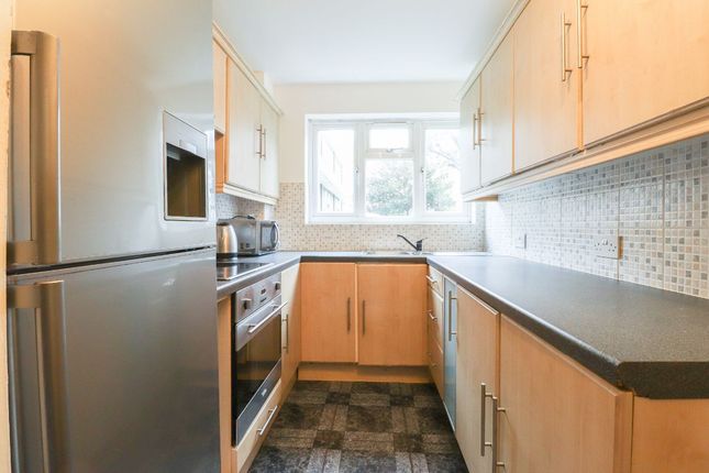 Thumbnail Maisonette to rent in Evelyn Court, Evelyn Walk