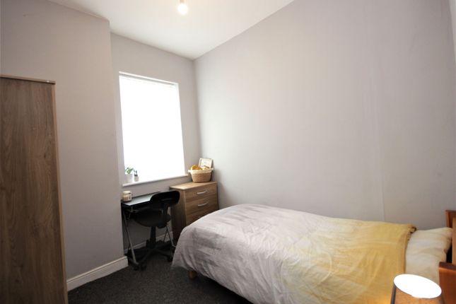 Thumbnail Room to rent in New Cross Street, Salford