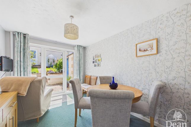 58, Lakeside Avenue, Lydney photo 4