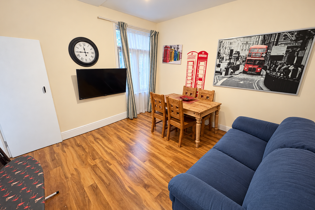 Room 2, 161 Acomb Street, Manchester photo 3