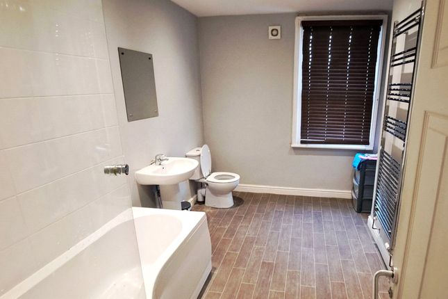 Room 2, 15, Queen Street, Telford photo 2