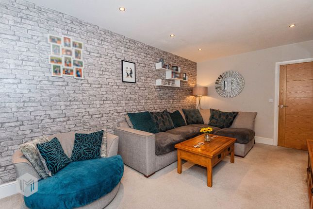 5 Woodland Grange, Manchester photo 4